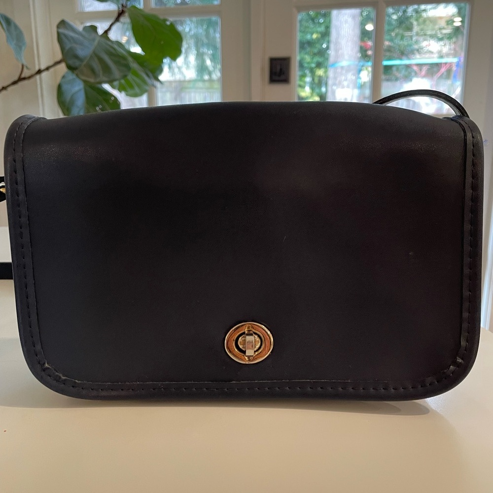 Coach, leather vintage purse, navy blue brass